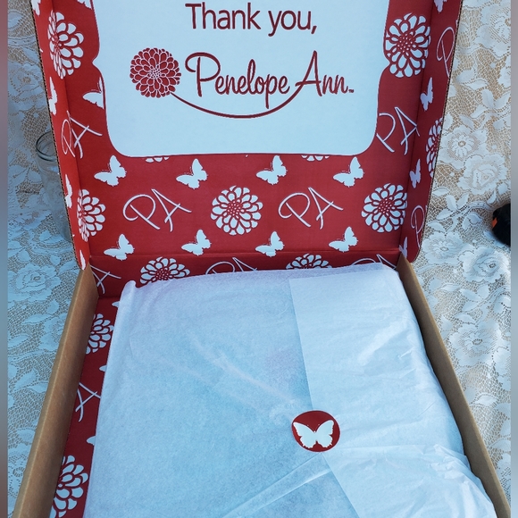 New Purse Gunmetal color zip closure Penelope Ann collection Celebrating Home - Picture 6 of 8